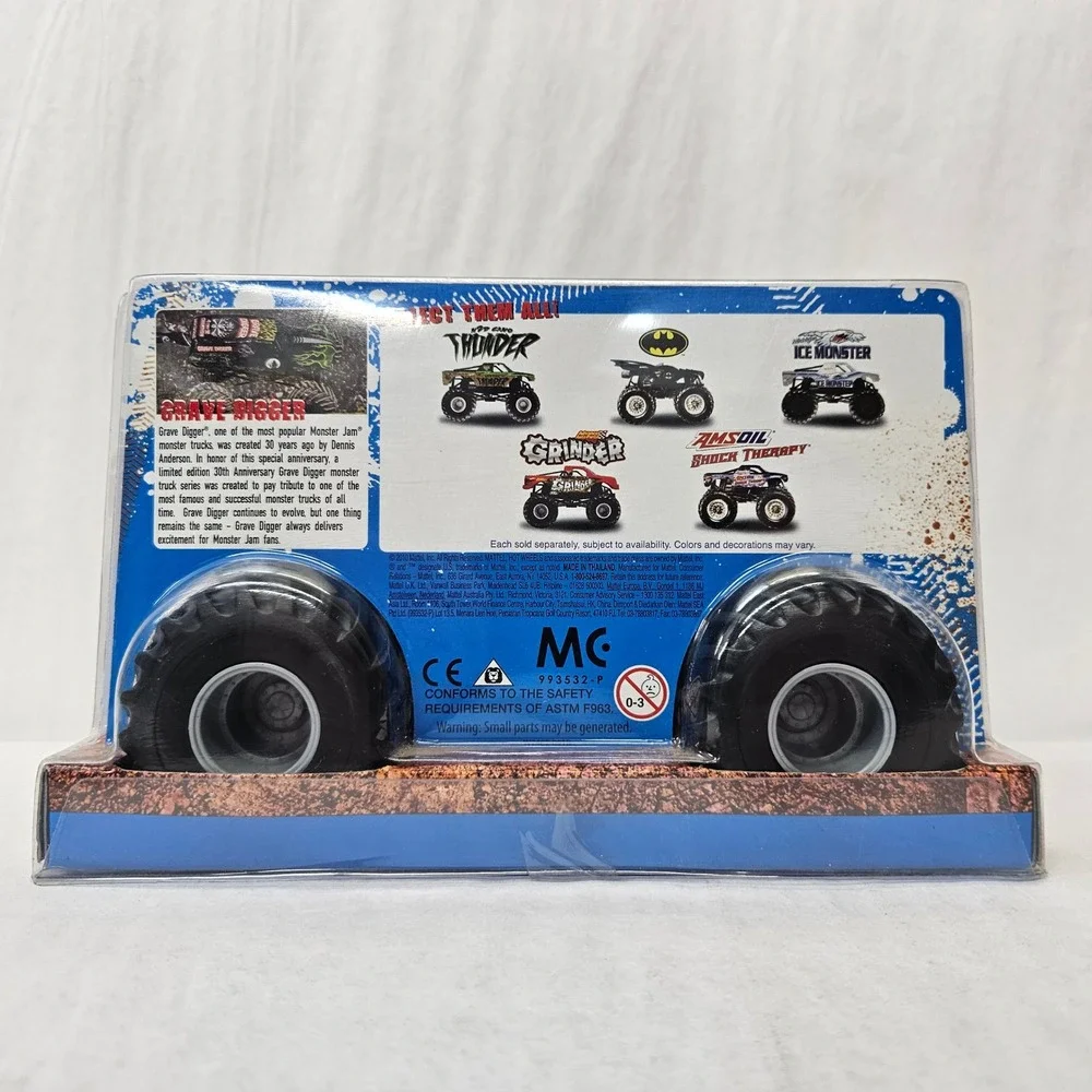 Hot Wheels Monster Jam Batman Die-Cast 1:24 30th Anniversary Damaged Box